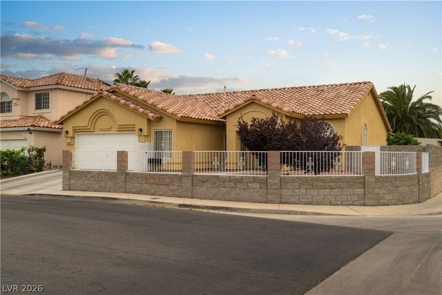 8993 Crystal Lagoon Court, Las Vegas, NV 89147