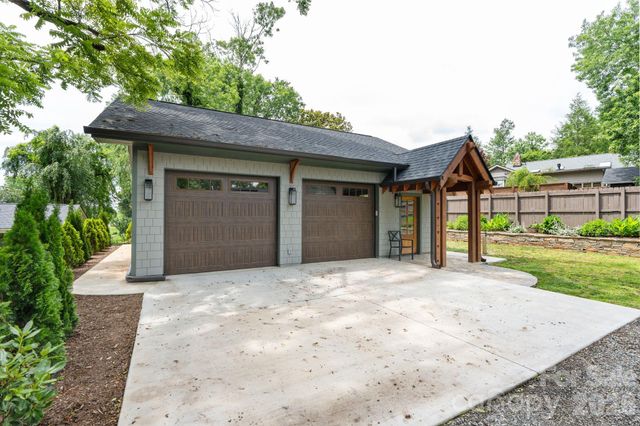 664 Lakeshore Drive, Asheville, NC 28804
