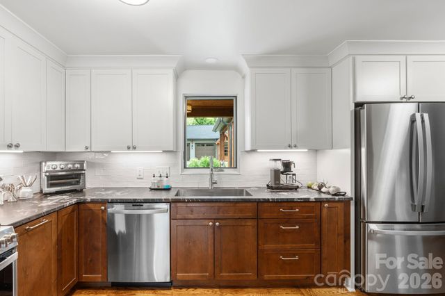 664 Lakeshore Drive, Asheville, NC 28804