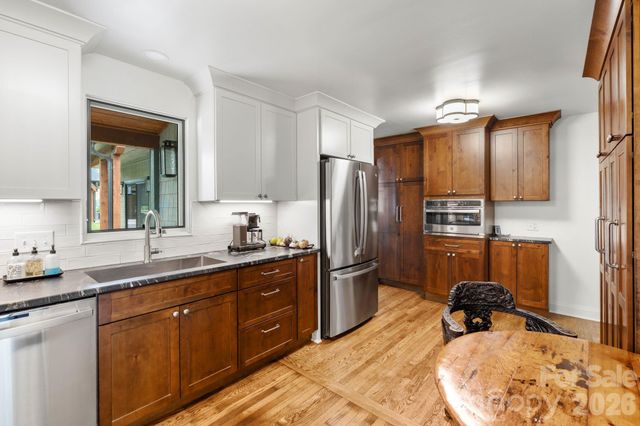 664 Lakeshore Drive, Asheville, NC 28804