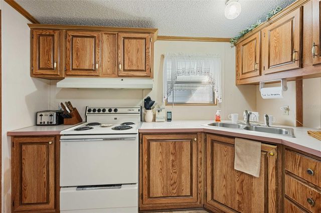 37503 ATTICA AVENUE, Zephyrhills, FL 33542