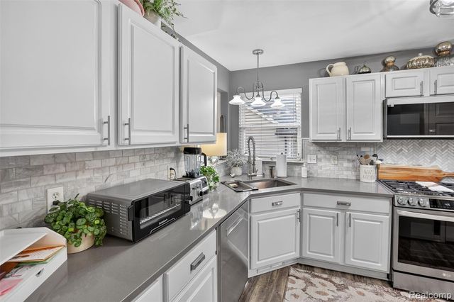 828 Alana Court, Davison, MI 48423