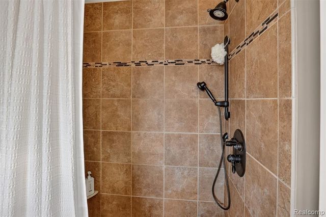 828 Alana Court, Davison, MI 48423