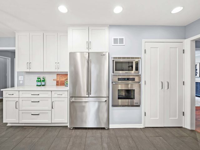 2409 The Strand, Northbrook, IL 60062