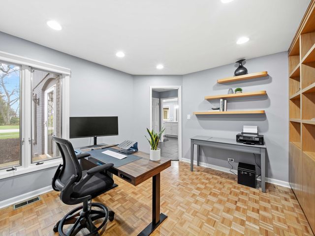 2409 The Strand, Northbrook, IL 60062