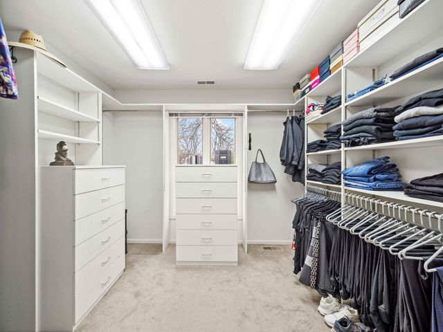 2409 The Strand, Northbrook, IL 60062