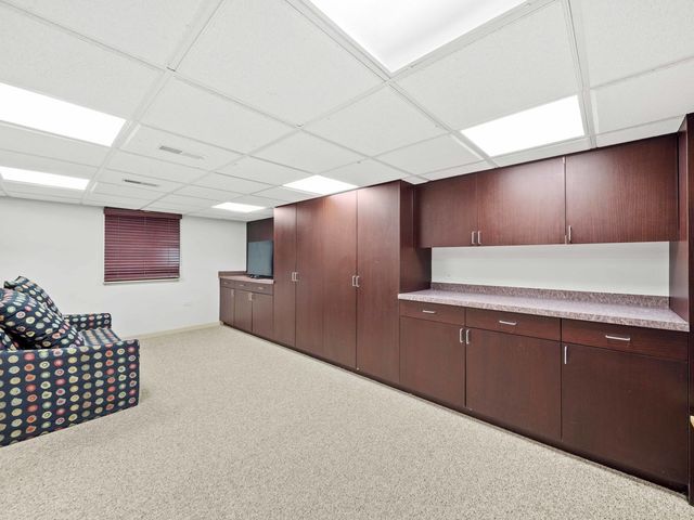 2409 The Strand, Northbrook, IL 60062