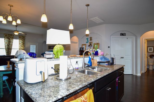 211 Hempstead Ct, Gallatin, TN 37066