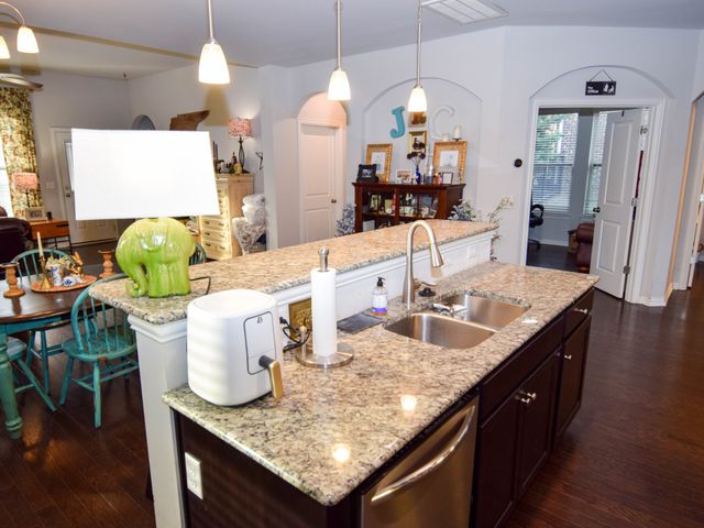 211 Hempstead Ct, Gallatin, TN 37066