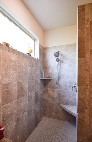 211 Hempstead Ct, Gallatin, TN 37066