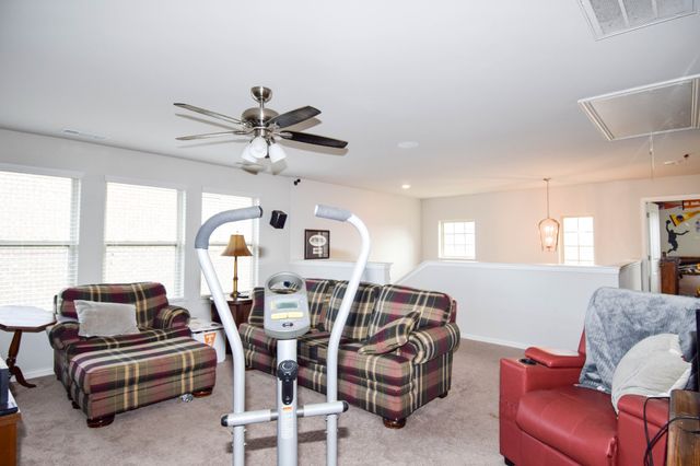 211 Hempstead Ct, Gallatin, TN 37066