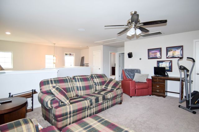 211 Hempstead Ct, Gallatin, TN 37066