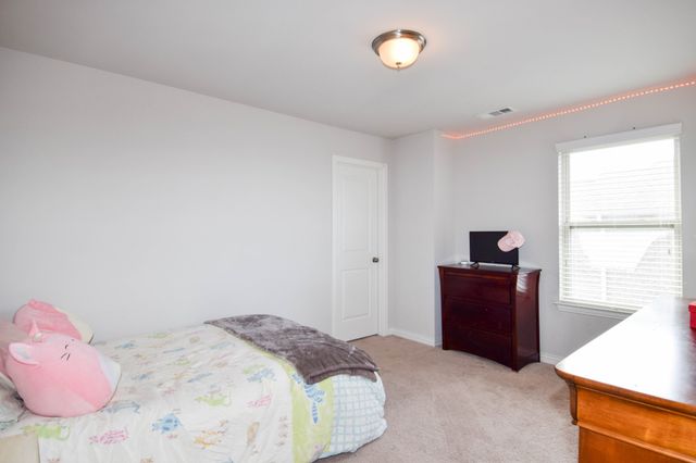 211 Hempstead Ct, Gallatin, TN 37066