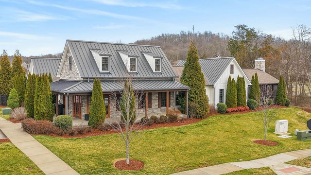 211 Hempstead Ct, Gallatin, TN 37066