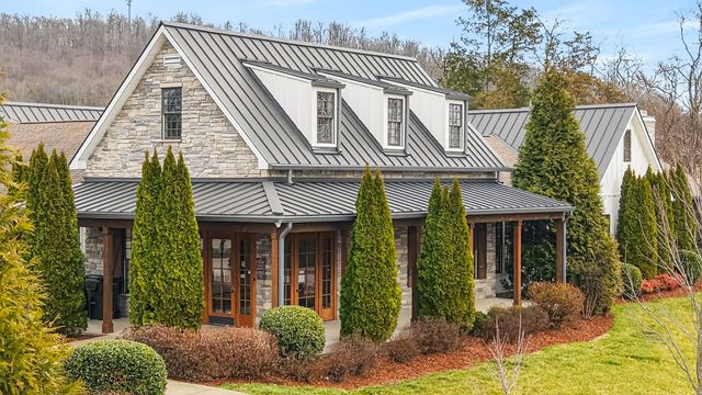 211 Hempstead Ct, Gallatin, TN 37066