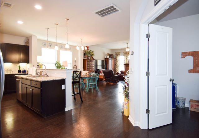 211 Hempstead Ct, Gallatin, TN 37066