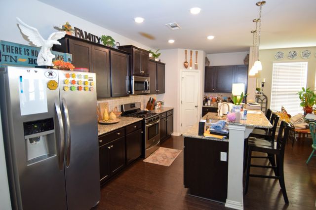 211 Hempstead Ct, Gallatin, TN 37066