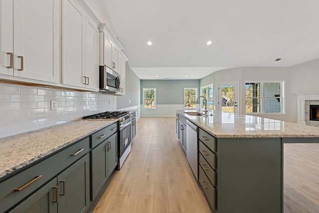 106 Beaver Creek Way, Lagrange, GA 30241