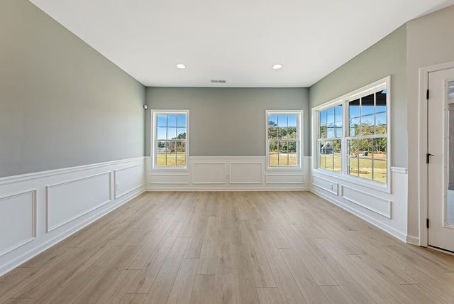 106 Beaver Creek Way, Lagrange, GA 30241