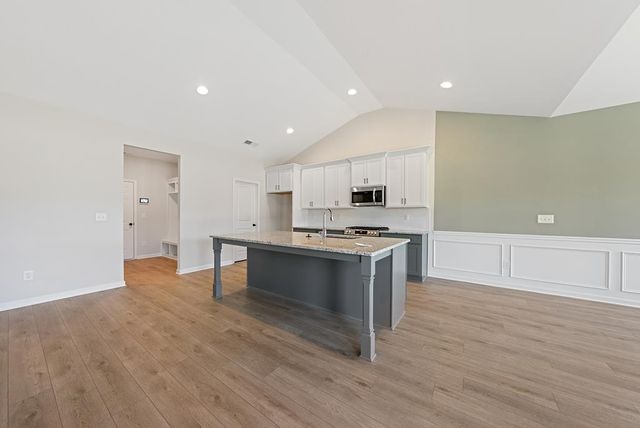 106 Beaver Creek Way, Lagrange, GA 30241