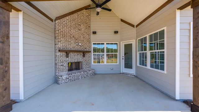 106 Beaver Creek Way, Lagrange, GA 30241