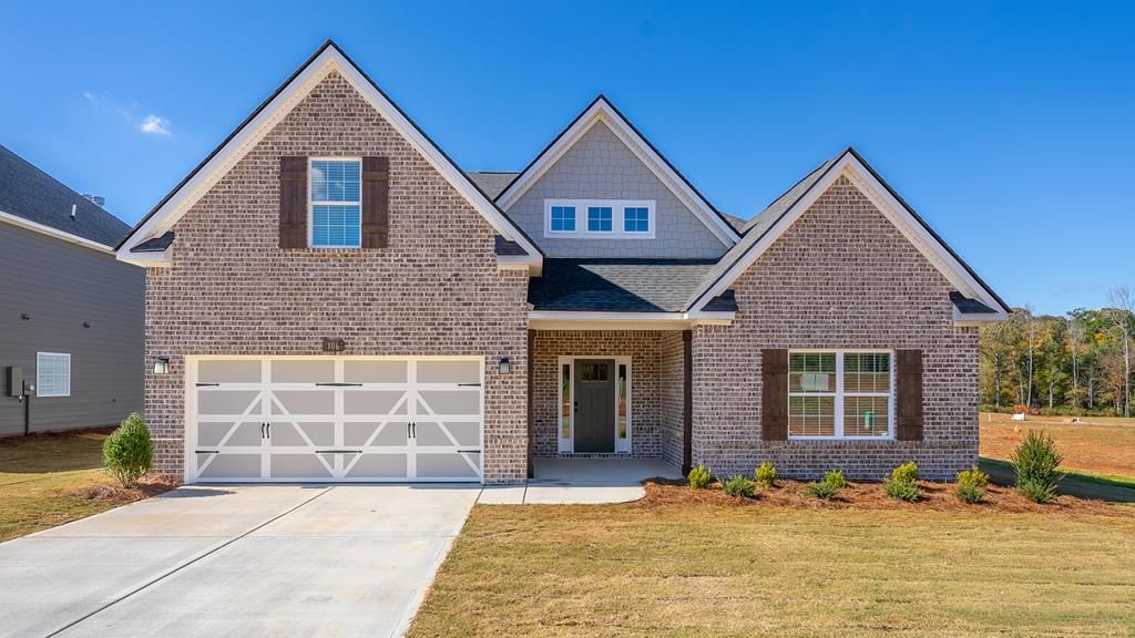 106 Beaver Creek Way, Lagrange, GA 30241