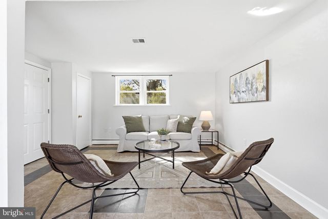 4422 HAMILTON DR, Woodbridge, VA 22193