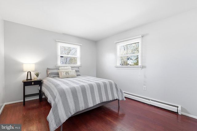 4422 HAMILTON DR, Woodbridge, VA 22193