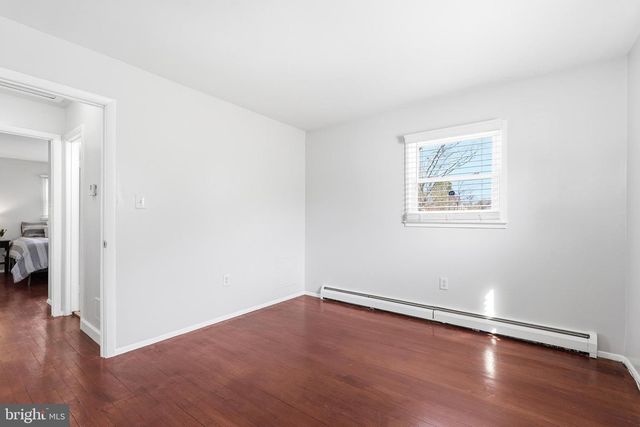 4422 HAMILTON DR, Woodbridge, VA 22193