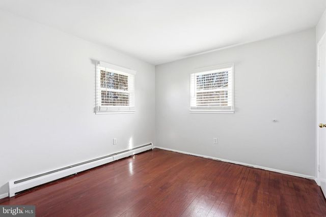 4422 HAMILTON DR, Woodbridge, VA 22193