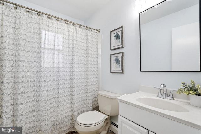 4422 HAMILTON DR, Woodbridge, VA 22193