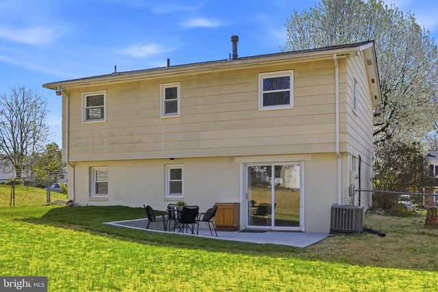 4422 HAMILTON DR, Woodbridge, VA 22193