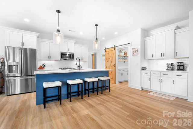226 Carters Farm Drive, Statesville, NC 28625
