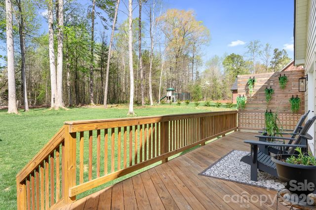 226 Carters Farm Drive, Statesville, NC 28625