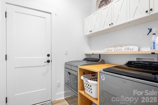 226 Carters Farm Drive, Statesville, NC 28625