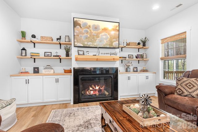226 Carters Farm Drive, Statesville, NC 28625
