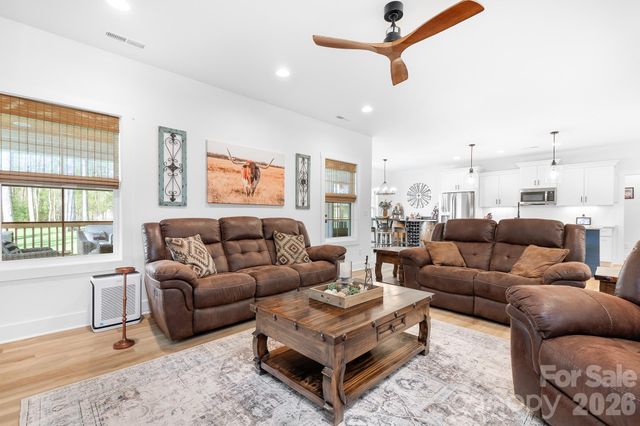 226 Carters Farm Drive, Statesville, NC 28625