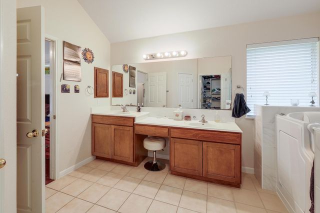 210 Buoy CIR, Georgetown, TX 78633