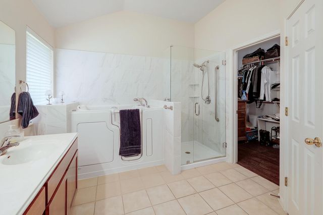 210 Buoy CIR, Georgetown, TX 78633