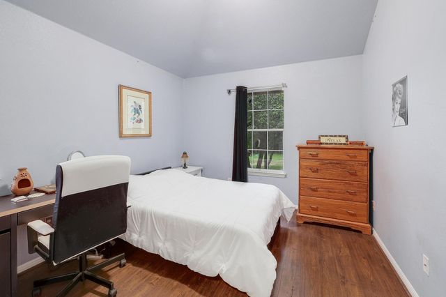 210 Buoy CIR, Georgetown, TX 78633