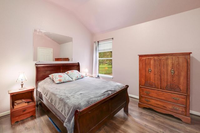 210 Buoy CIR, Georgetown, TX 78633