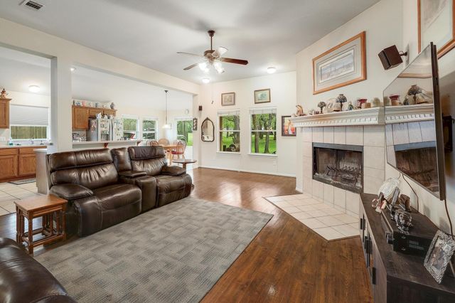 210 Buoy CIR, Georgetown, TX 78633