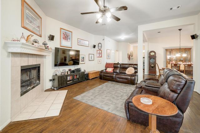 210 Buoy CIR, Georgetown, TX 78633