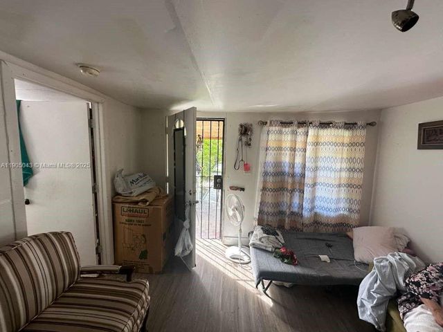 2933 NW 48th Ter, Miami, FL 33142