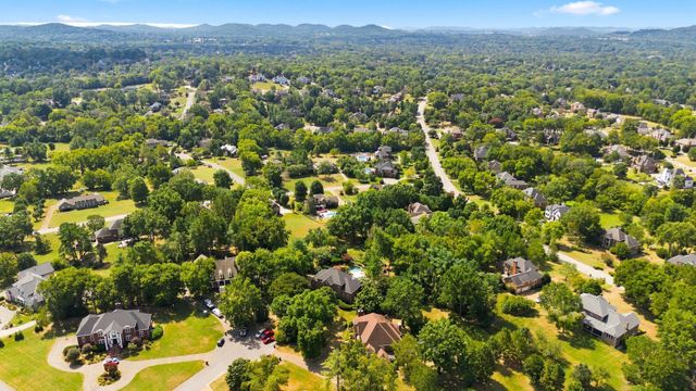 9180 Brushboro Ct, Brentwood, TN 37027