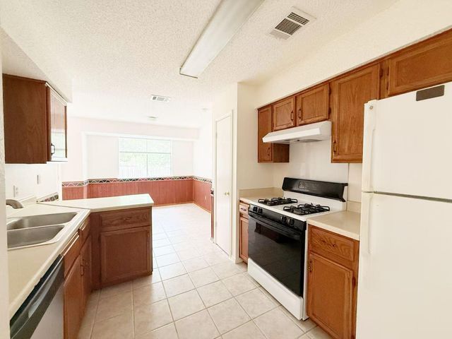 5804 Shreveport DR, Austin, TX 78727