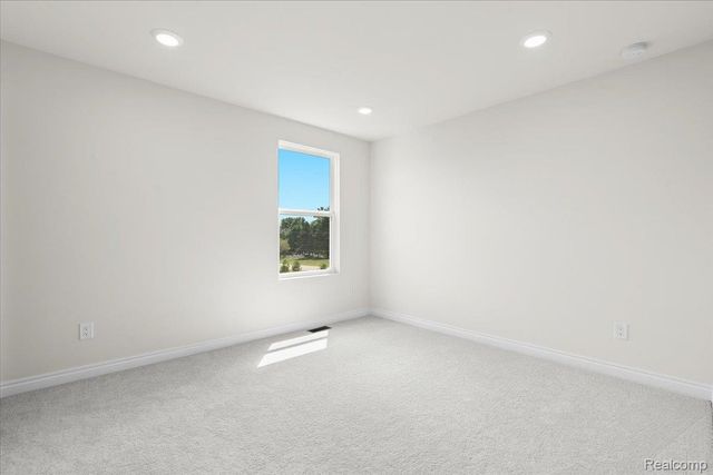 2882 Trillium Hills Drive, Commerce Charter Township, MI 48382