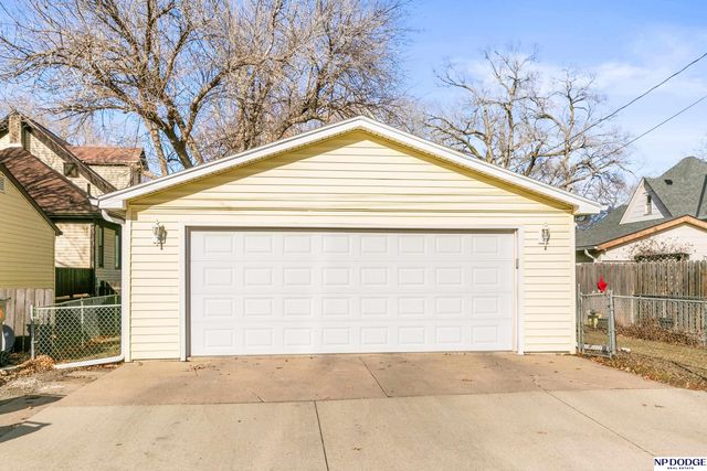 733 E 3 Street, Fremont, NE 68025