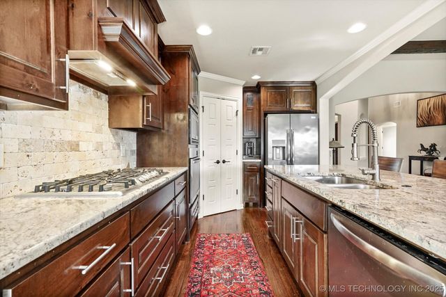 6706 E 86th Place N, Owasso, OK 74055