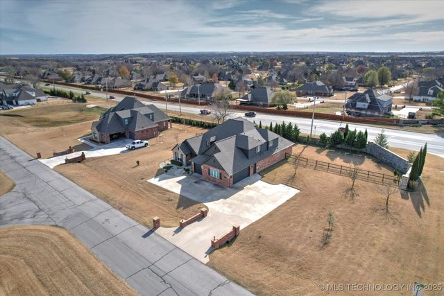 6706 E 86th Place N, Owasso, OK 74055